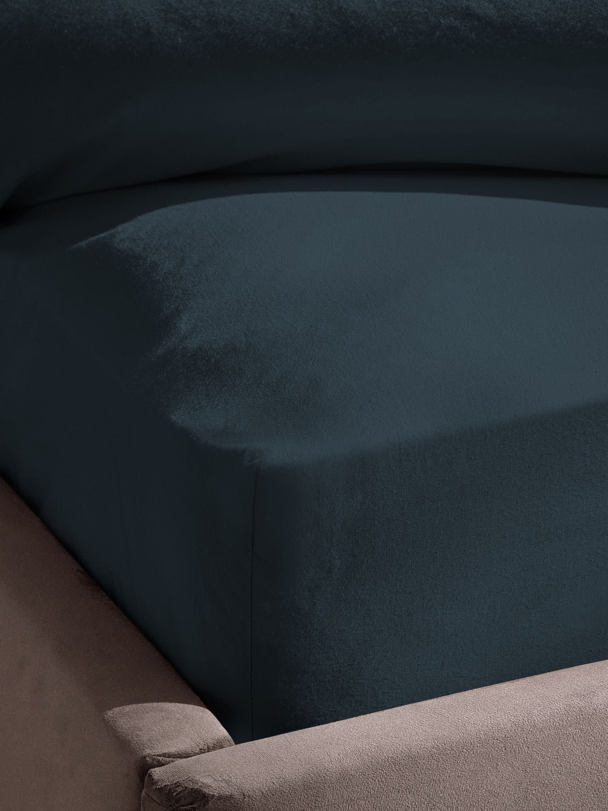 Silentnight Indigo Cotton Rich T180 Washed Fitted Sheet (British brand)
