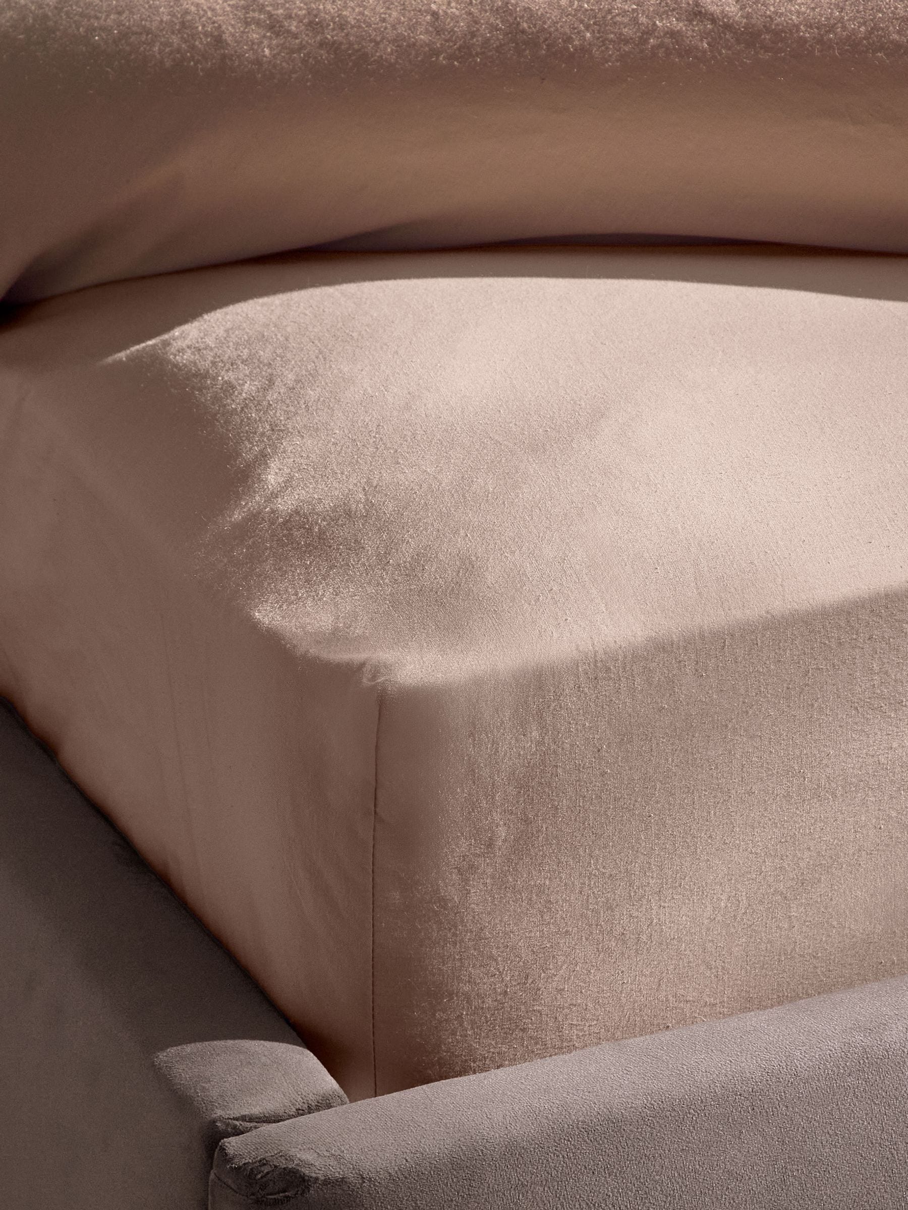 Silentnight Natural Cotton Rich T180 Washed Fitted Sheet (British brand)