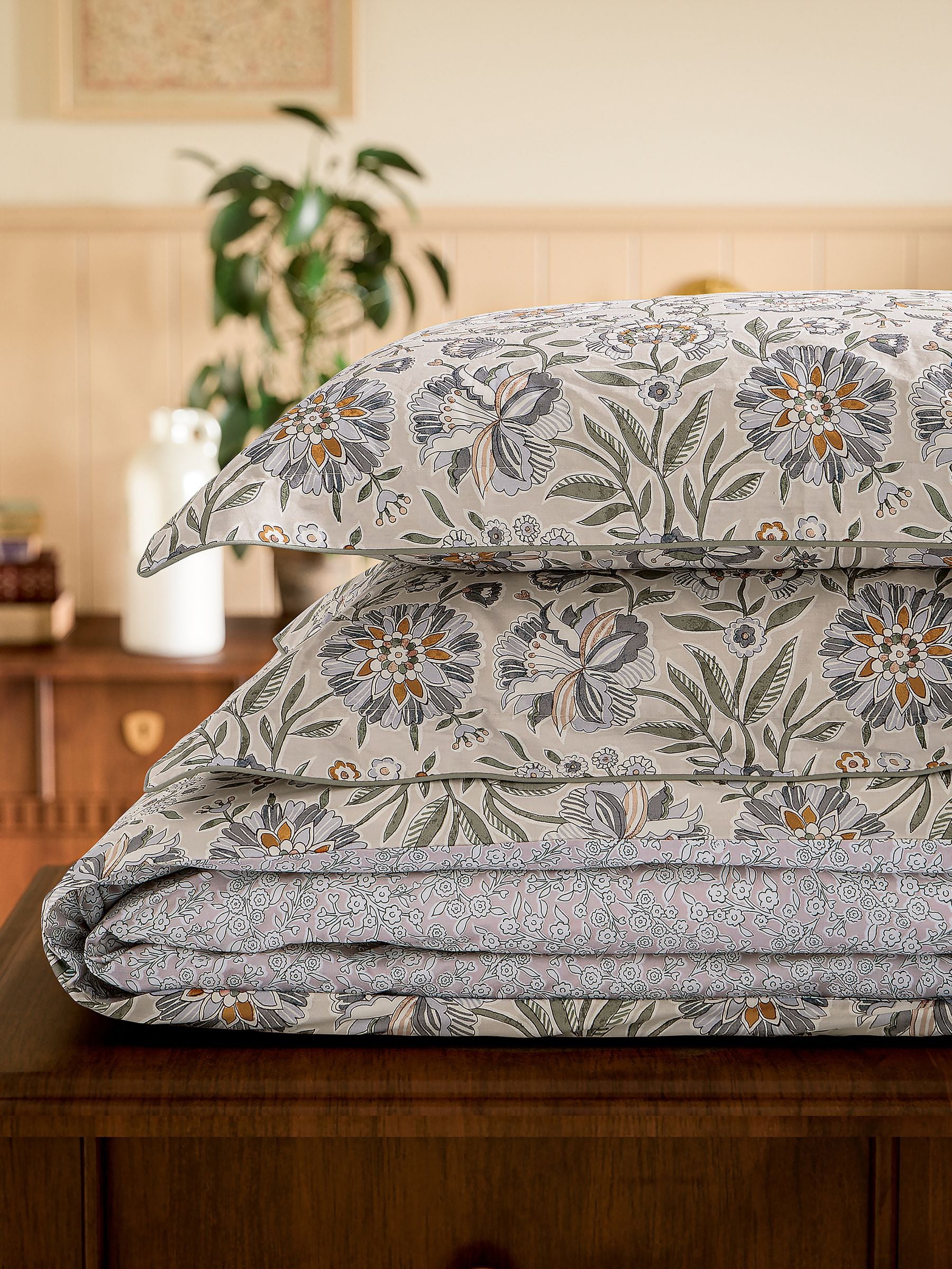 Joules Multi Provence Floral duvet cover set, UK version