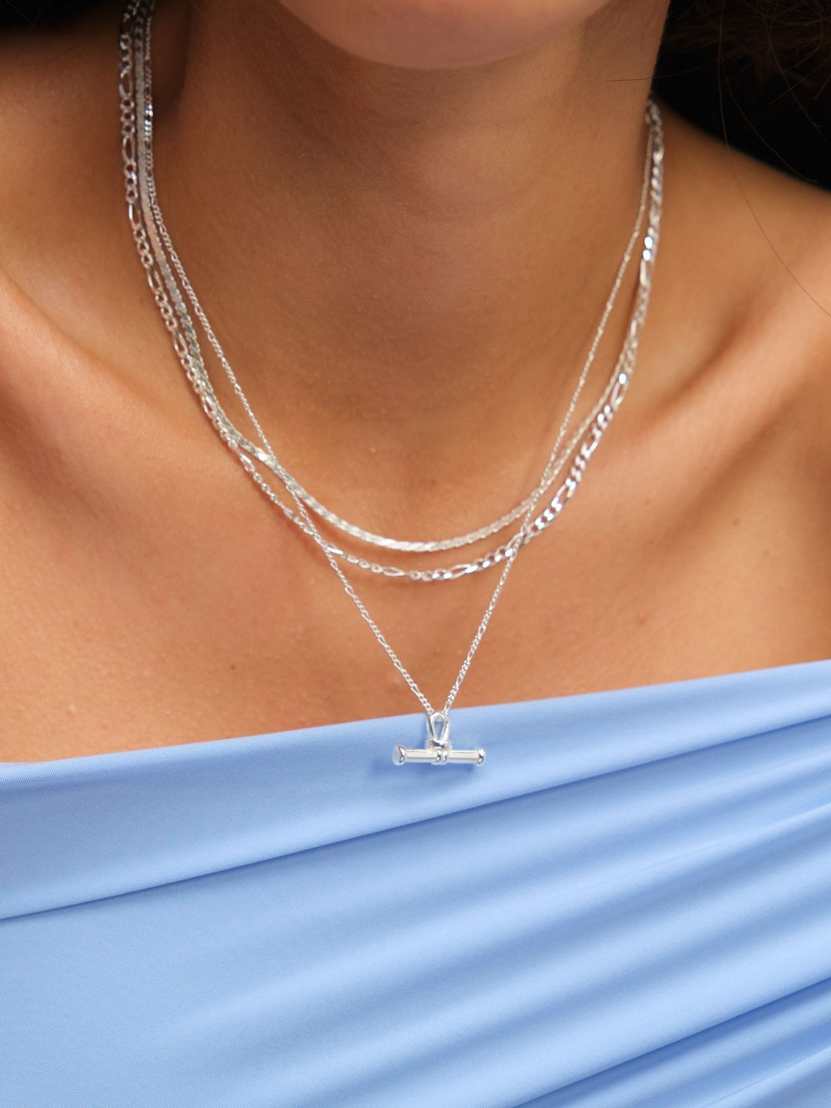 Textured T-Bar Pendant Necklace in Sterling Silver 925