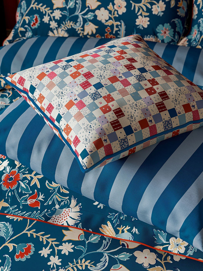 Land & Shore Blue Red Seaforde duvet set, UK version