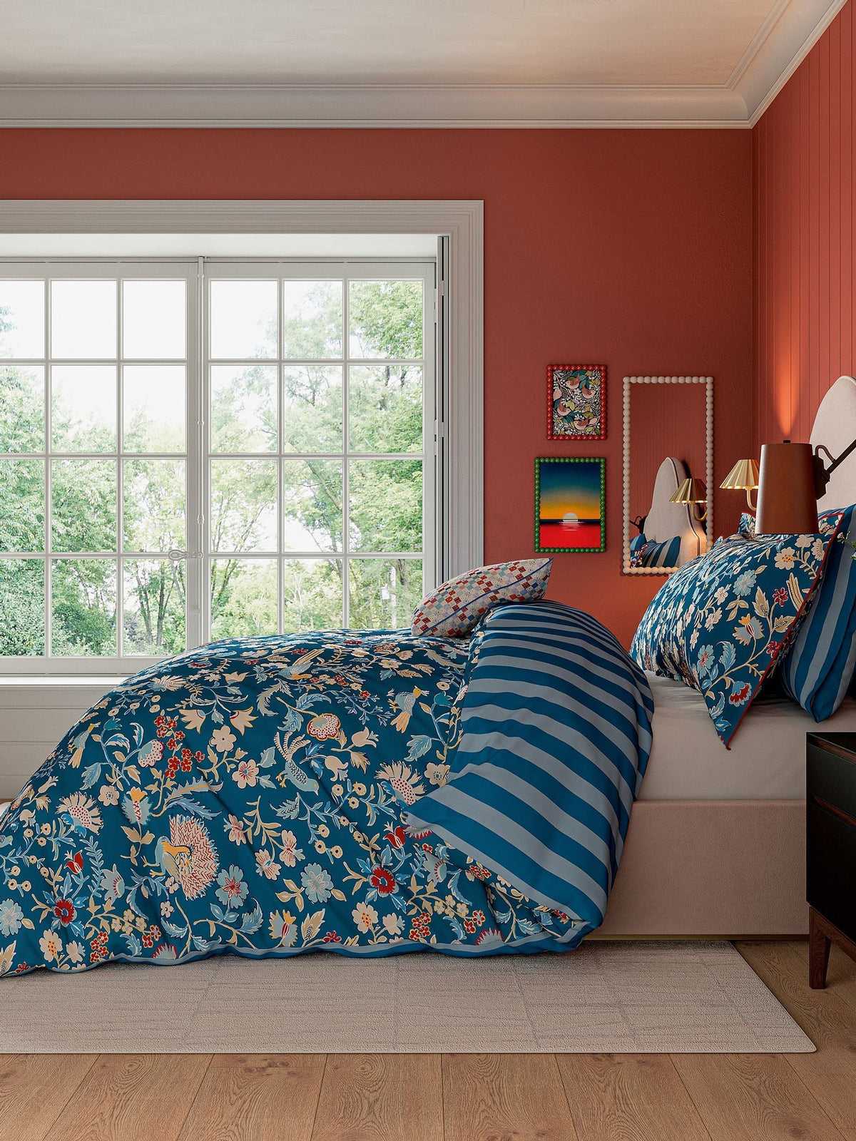 Land & Shore Blue Red Seaforde duvet set, UK version