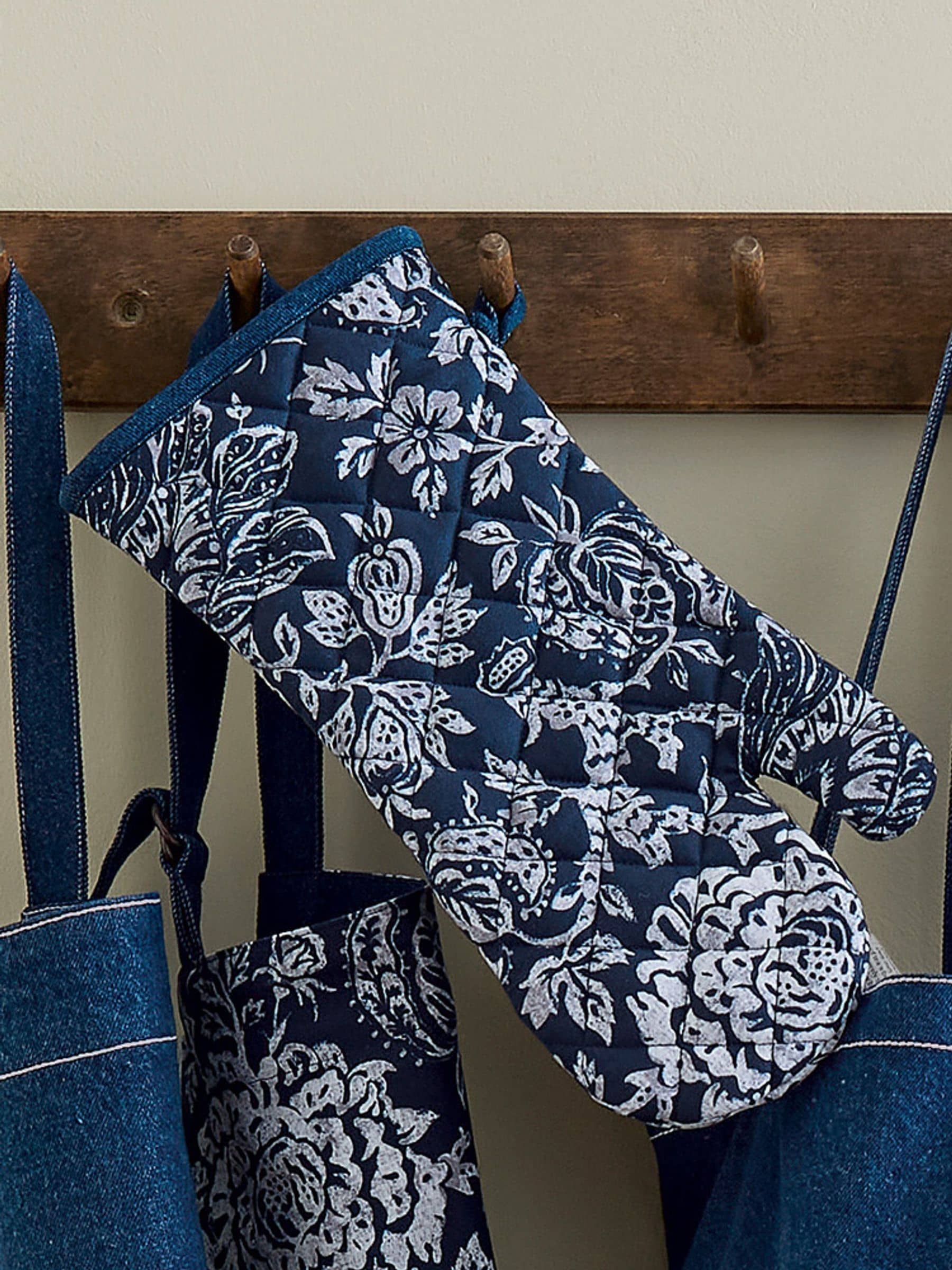 Bedeck of Belfast midnight navy single oven glove - British product