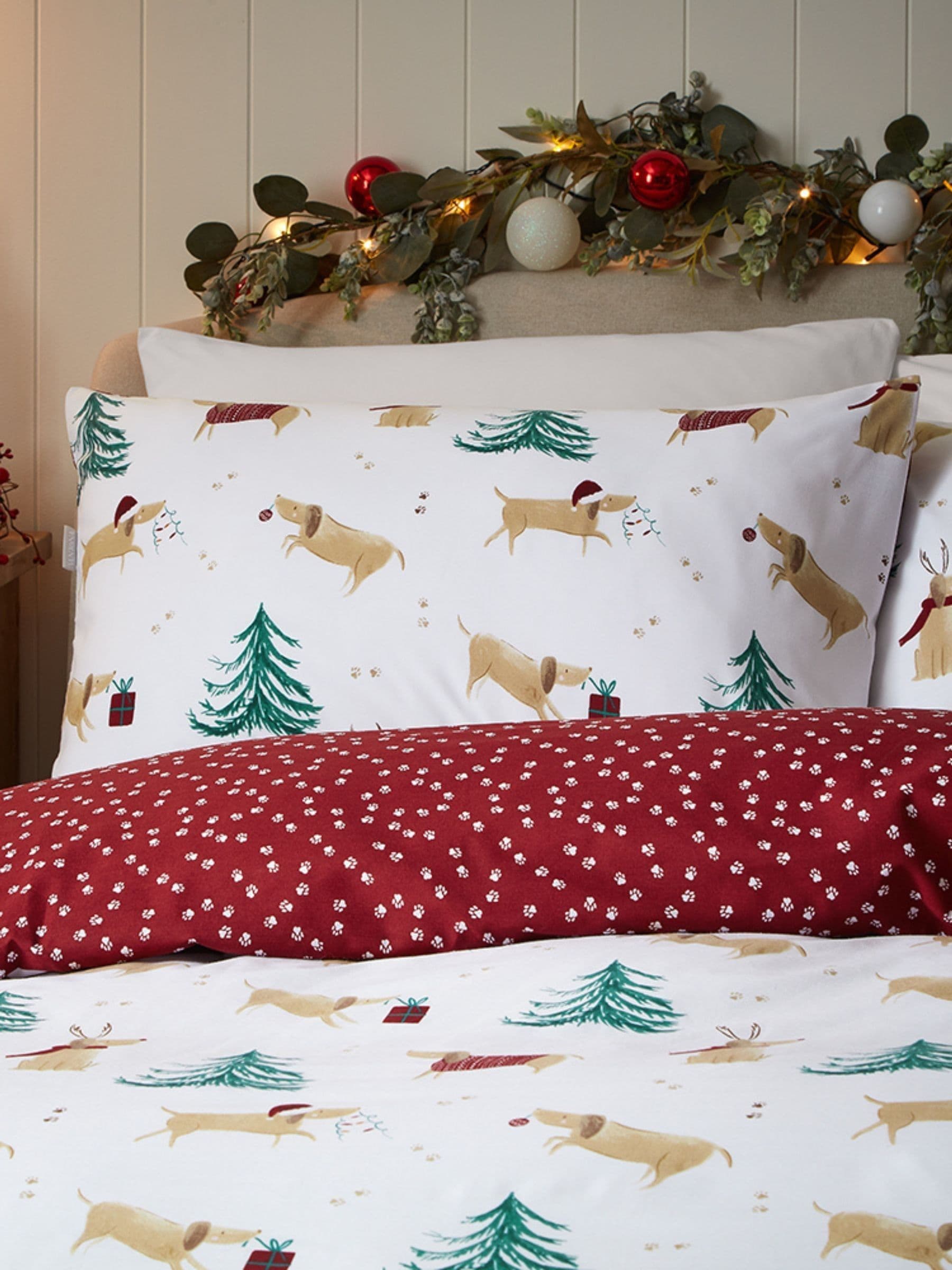 Vantona Christmas sausage dog duvet cover set (British brand)