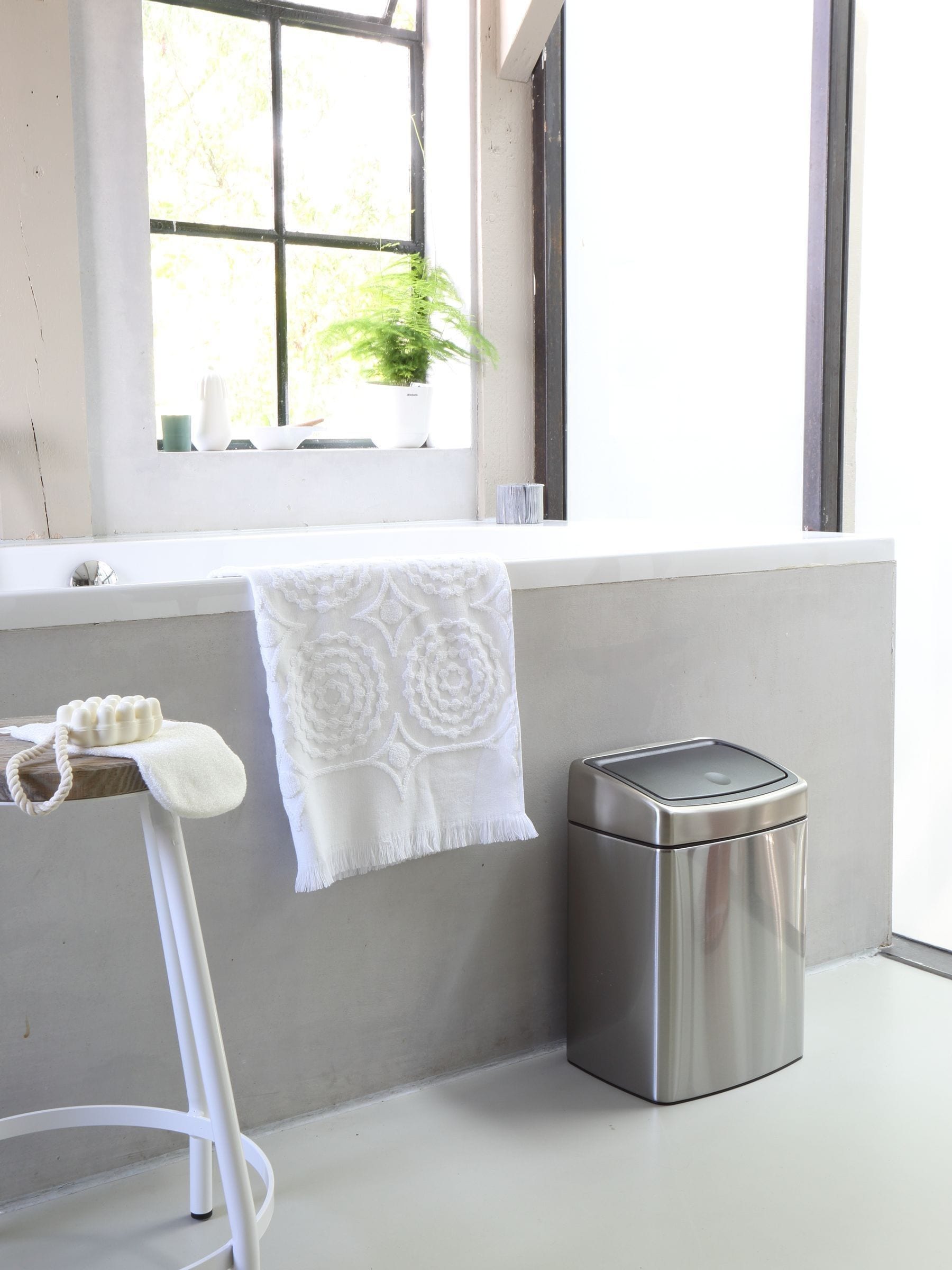 Brabantia Matt Steel Fingerprint Proof Touch Bin 10L