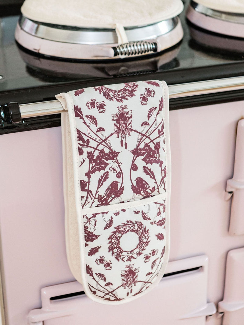 Avalon Home Burgundy Stag & Wreath oven gloves - British product