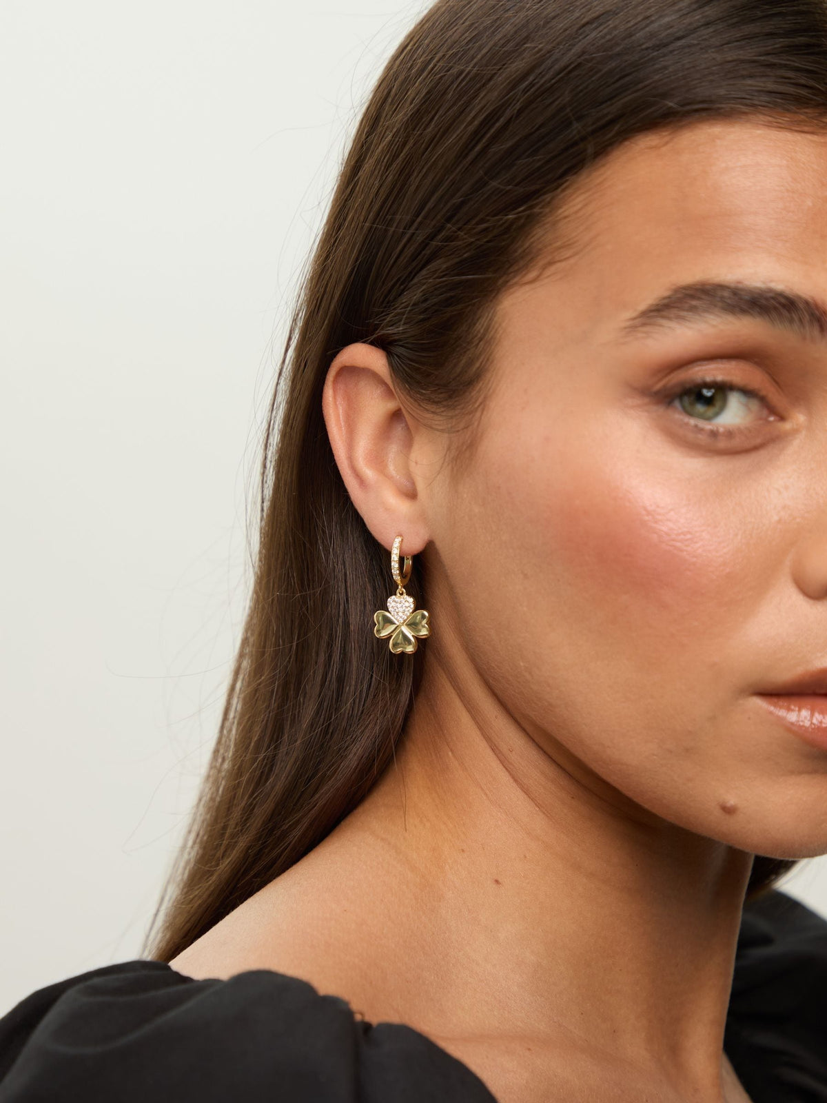 Mood Gold Plated Clover Earrings - Gift Box