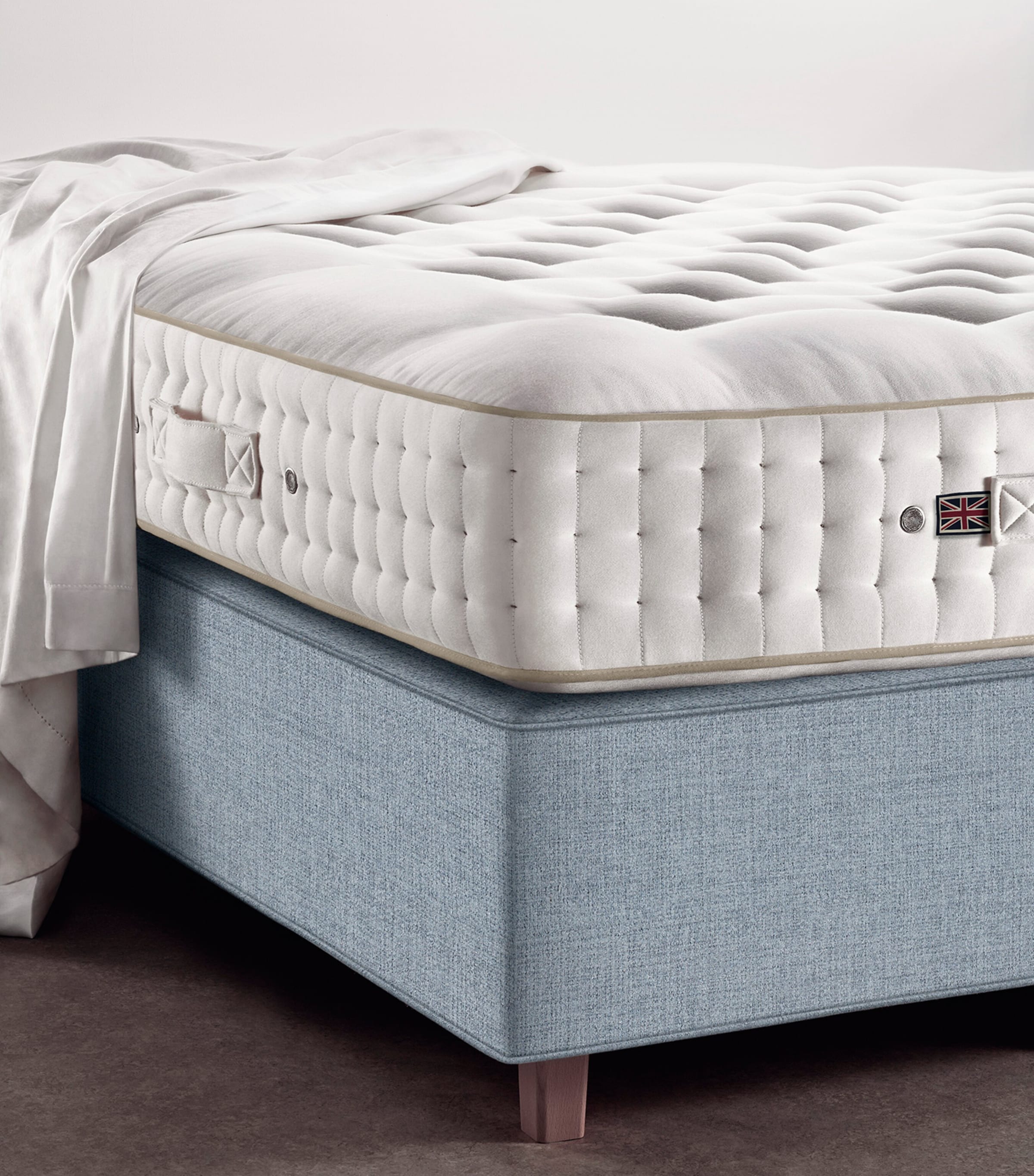 Vispring Firm Tiara Superb Mattress (150cm x 200cm)