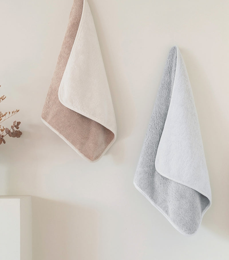 Graccioza Bicolore bath sheet 95cm x 150cm, UK version