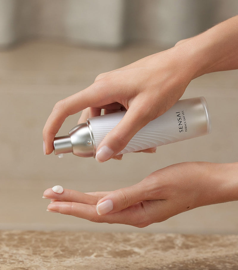 Sensai Essence Day Veil SPF moisturiser 40ml (British brand)