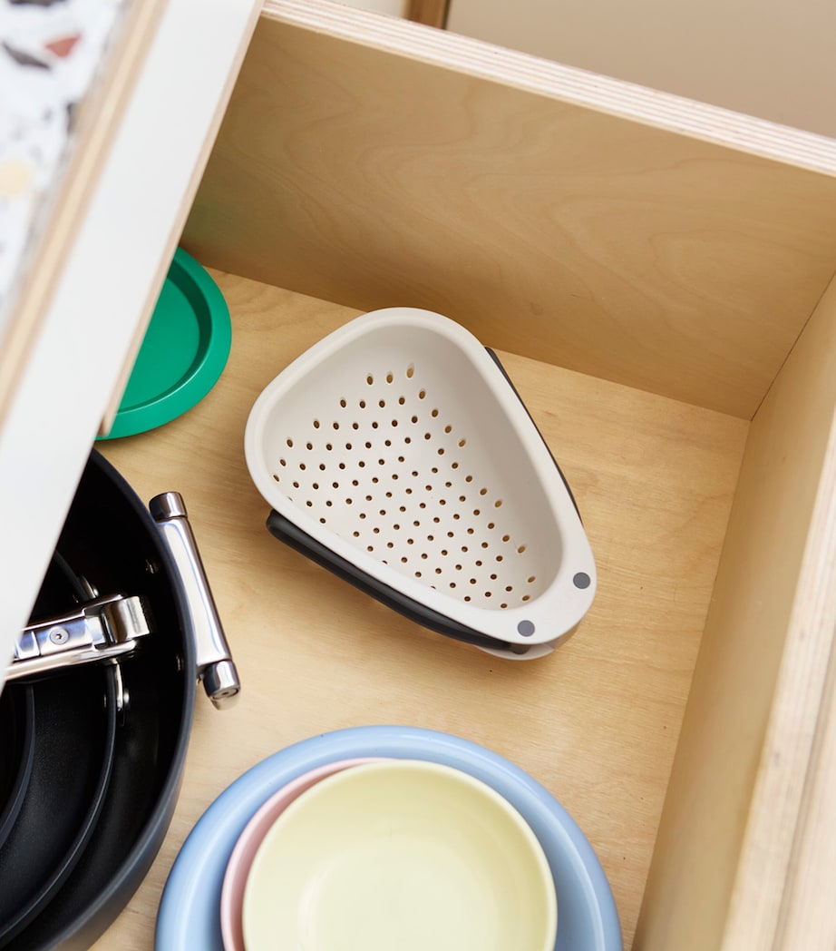 Joseph Joseph mini droplet colander with folding handle, UK version