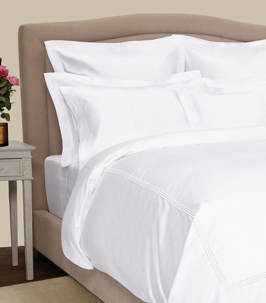 Peter Reed Lancaster flat sheet Super King 305cm x 320cm, imported from the UK