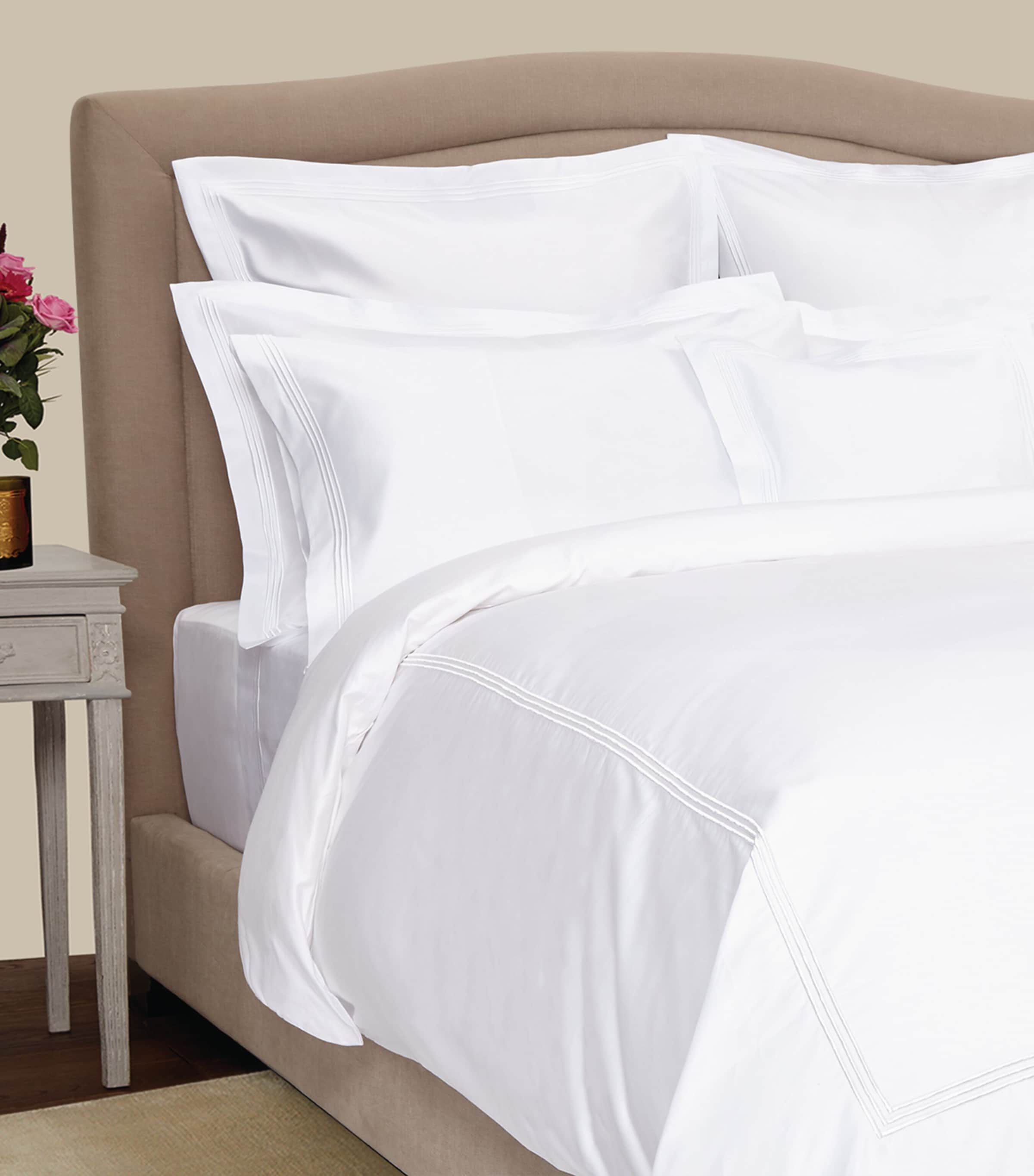 Peter Reed Lancaster flat sheet Super King 305cm x 320cm, imported from the UK