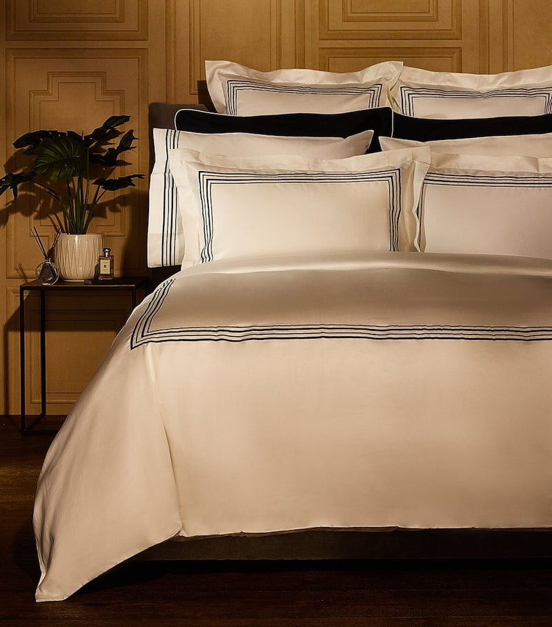 Harrods of London Mayfair King Duvet Cover and Pillowcase Set 230cm x 220cm - British product