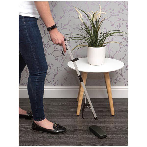 Aidapt Folding Handy Reacher - McGrocer