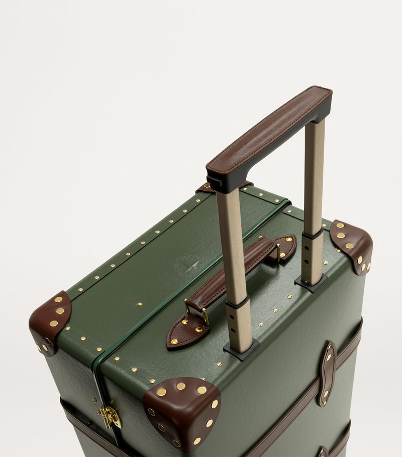 Globe-Trotter Medium Centenary 4-Wheel Suitcase 68cm, UK version