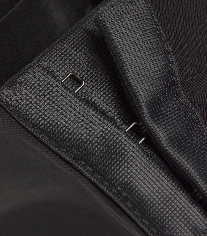 Wolford suspender belt (British brand)