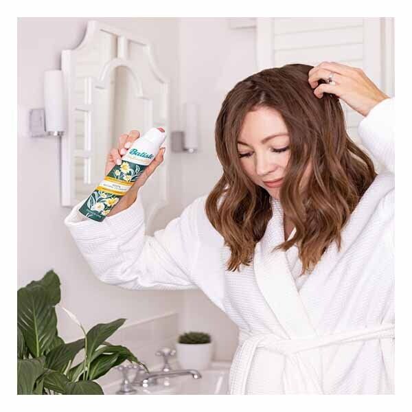 Batiste Naturally -  Green Tea & Chamomile 200Ml - McGrocer