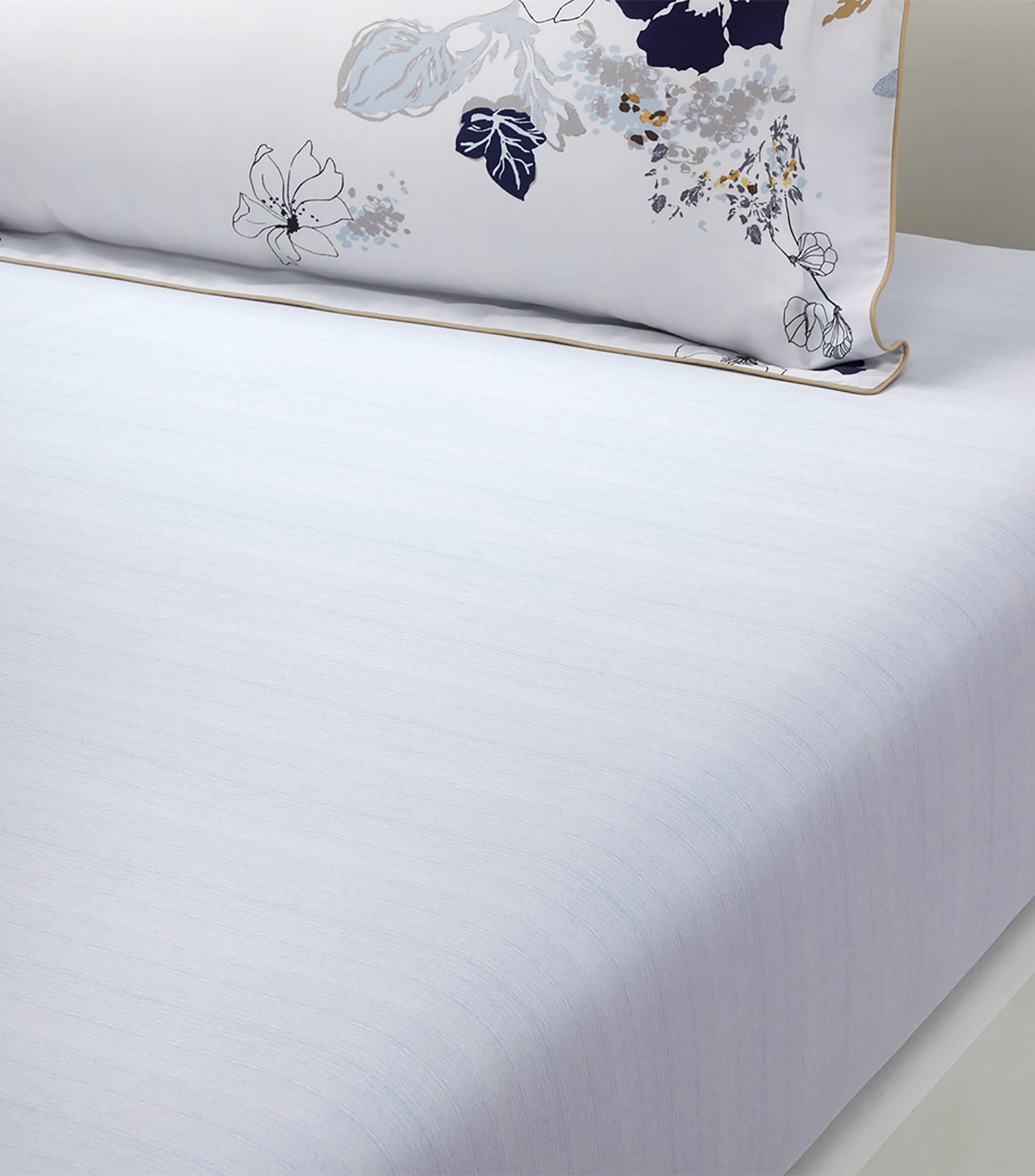 Yves Delorme Eclipses Double Fitted Sheet (British brand)