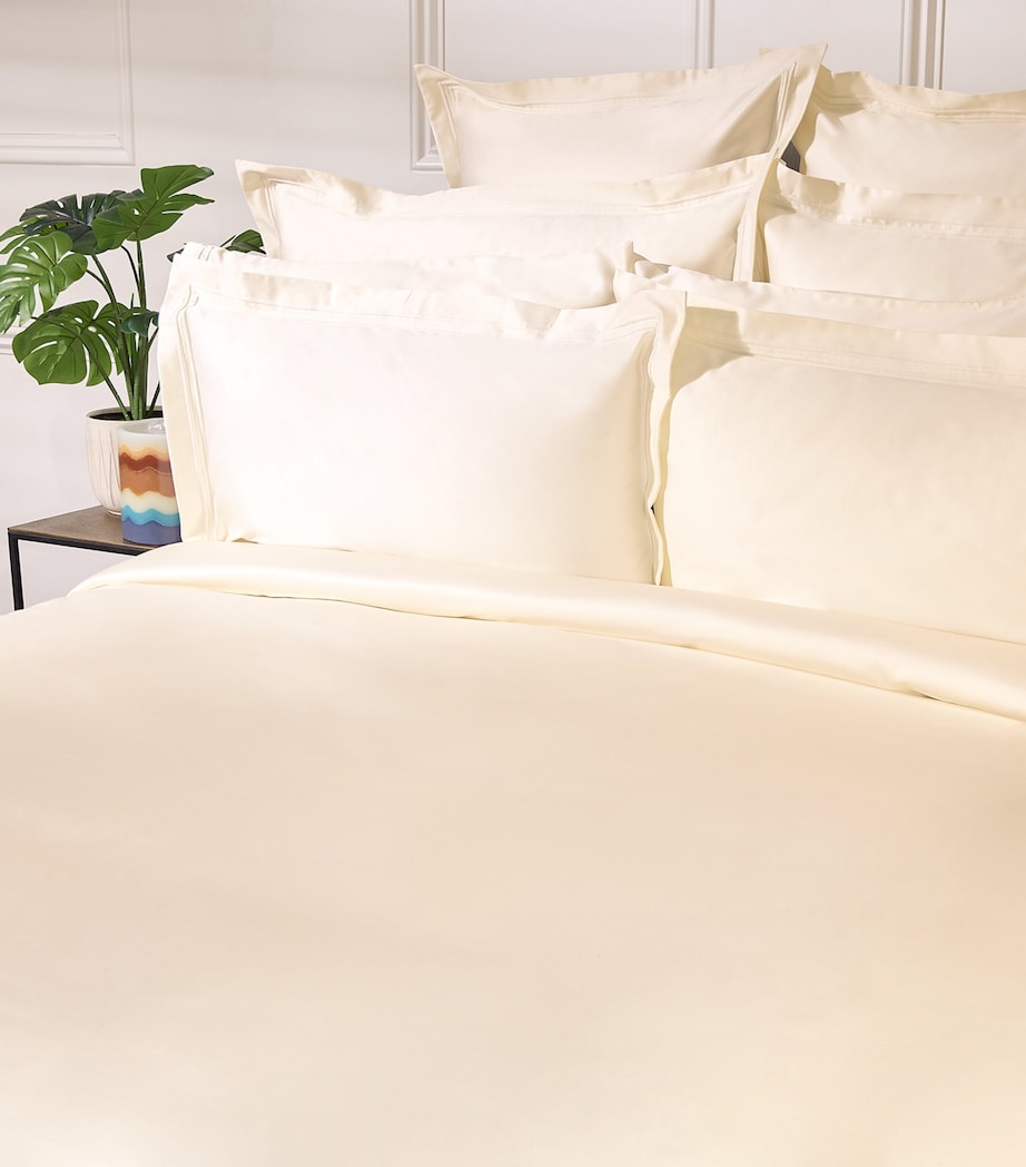 Harrods of London Richmond Oxford pillowcase pair 50cm x 75cm, UK version