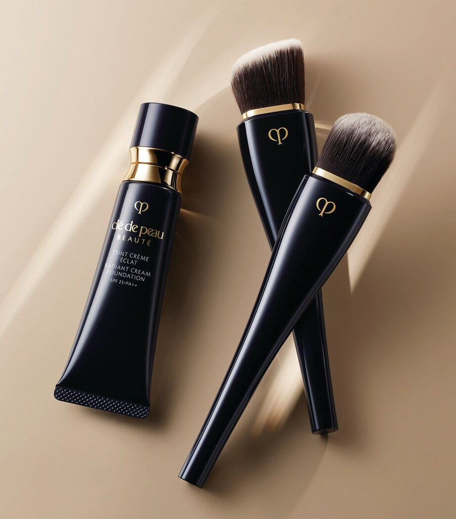 Radiant Cream Foundation with Medium to Full Coverage and Dewy Finish