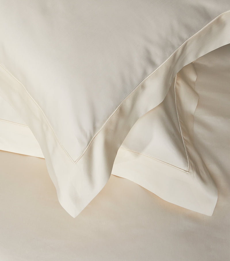 Celso De Lemos Bourdon Super King Duvet Cover Set (260cm x 220cm)