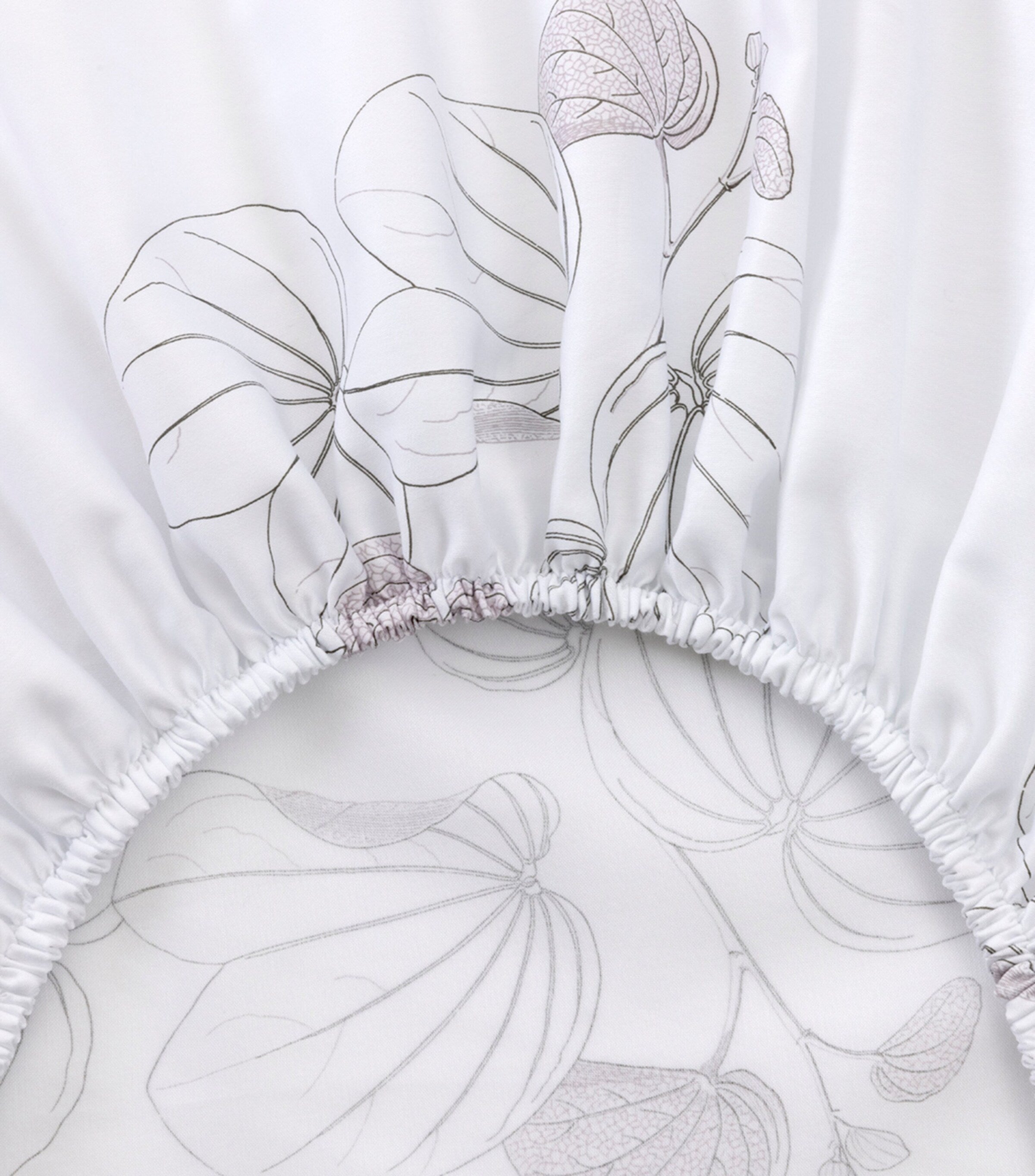 Yves Delorme Floral Orchidee double fitted sheet 140cm x 200cm (British brand)