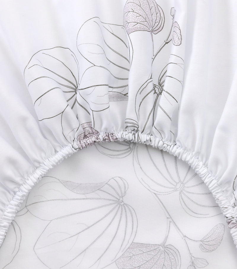 Yves Delorme Floral Orchidee double fitted sheet 140cm x 200cm (British brand)