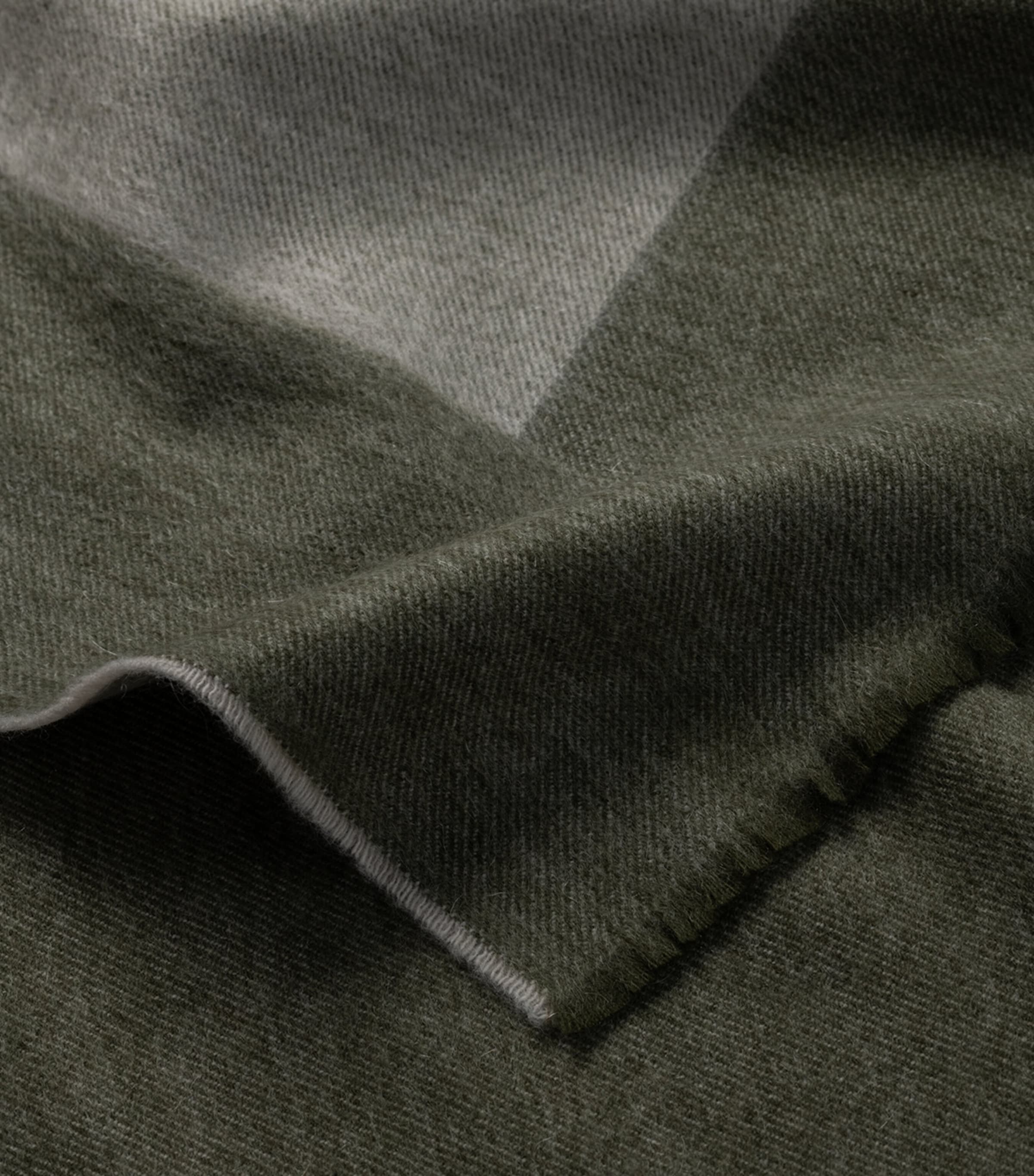 Begg x Co cashmere Arran Border throw 150cm x 200cm - British product