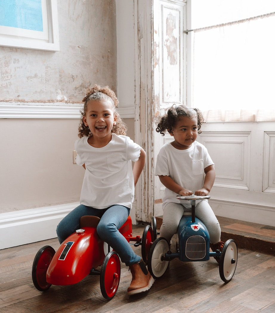 Vilac metal ride-on car for toddlers with working steering wheel, 40x76x38cm (British brand)