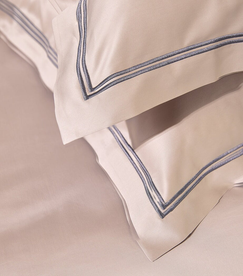 Peter Reed double duvet cover with striped embroidery, 200cm x 200cm, imported from the UK