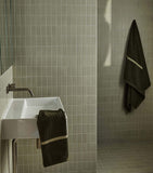 BAINA Emerald hand towel 38cm x 80cm - British product
