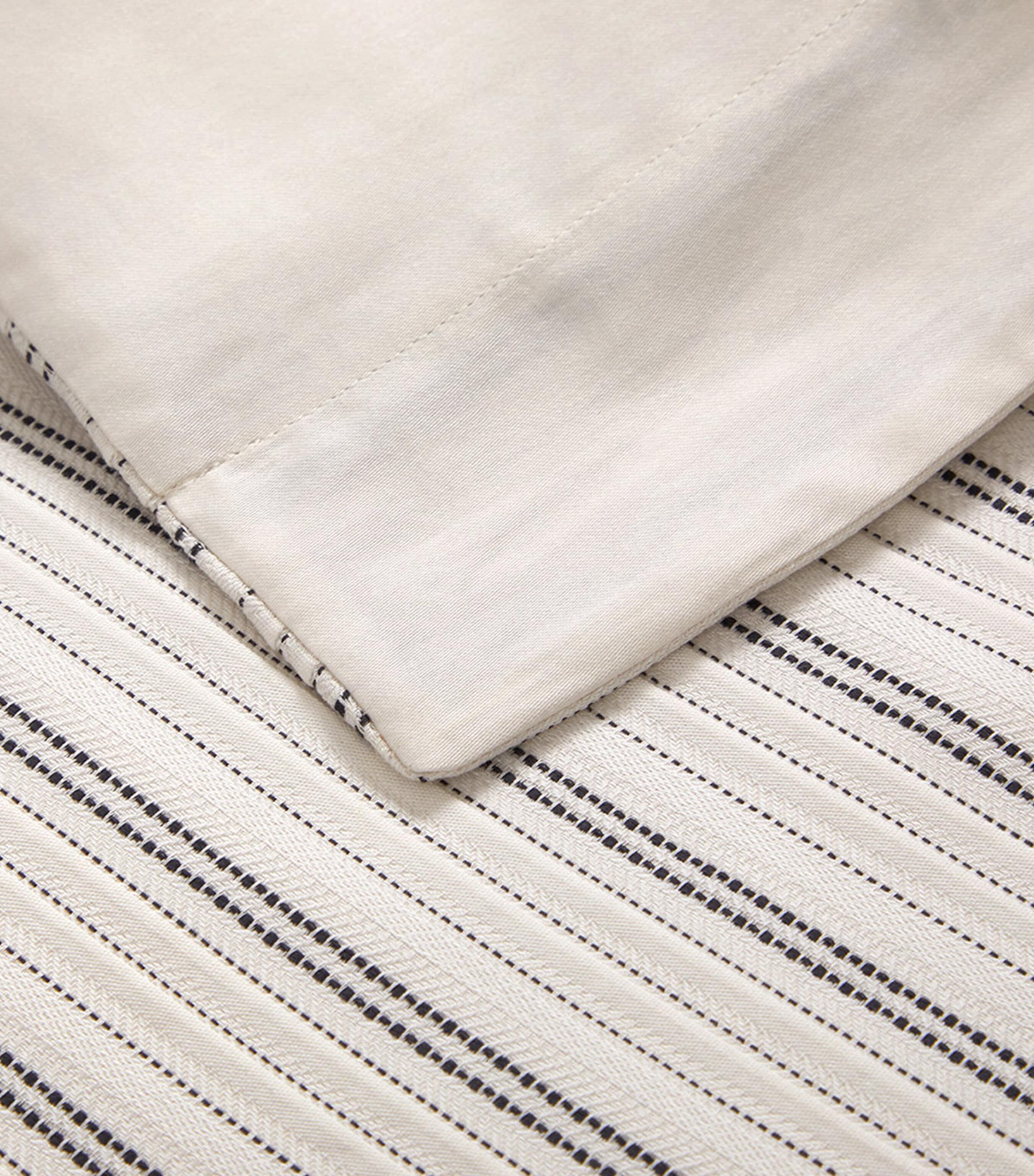 Ralph Lauren Home Canyon Road Siena Single Duvet Cover 140cm x 200cm, imported from the UK