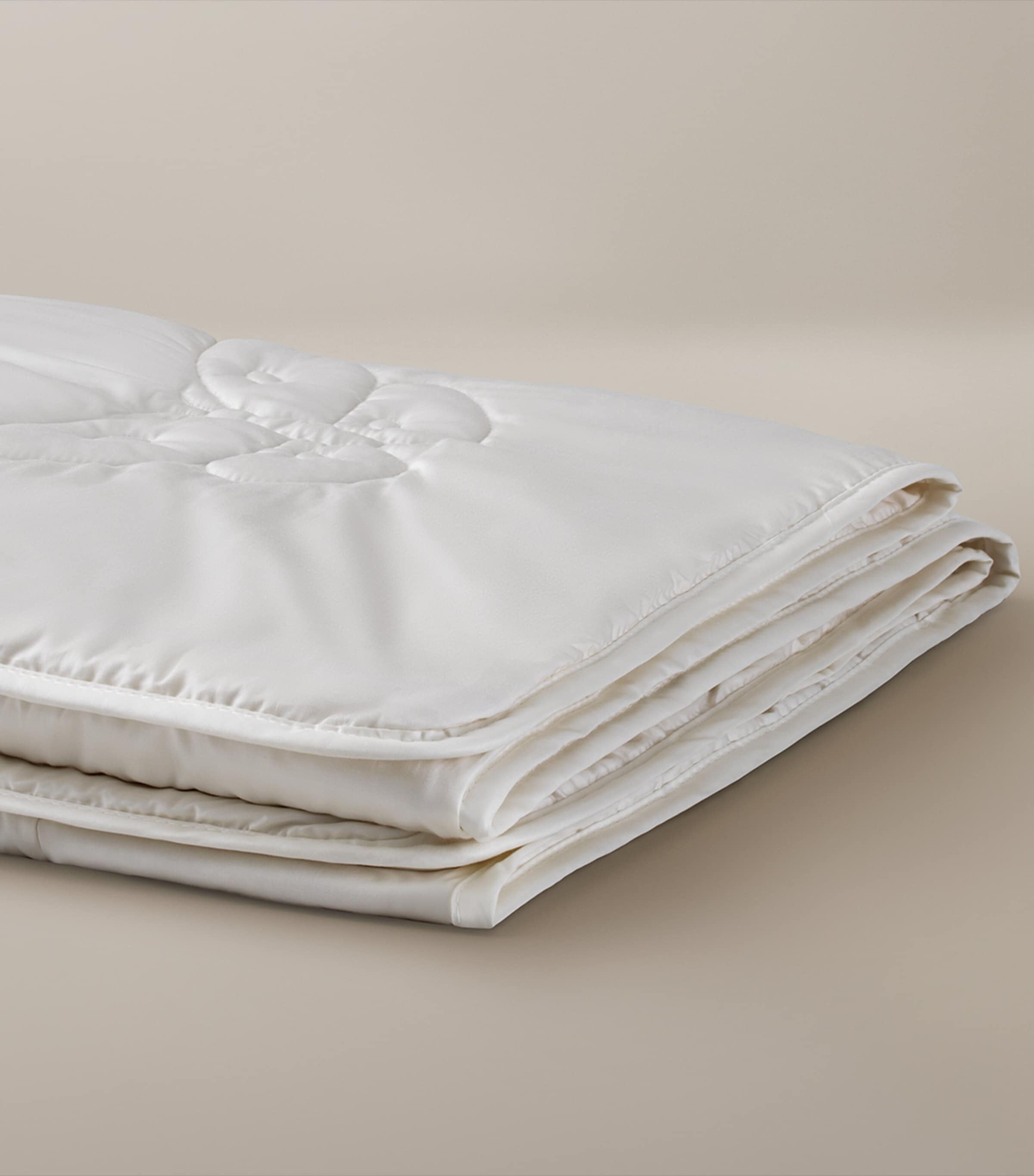 SAVOIR super king silk duvet 4.5 tog (British brand)