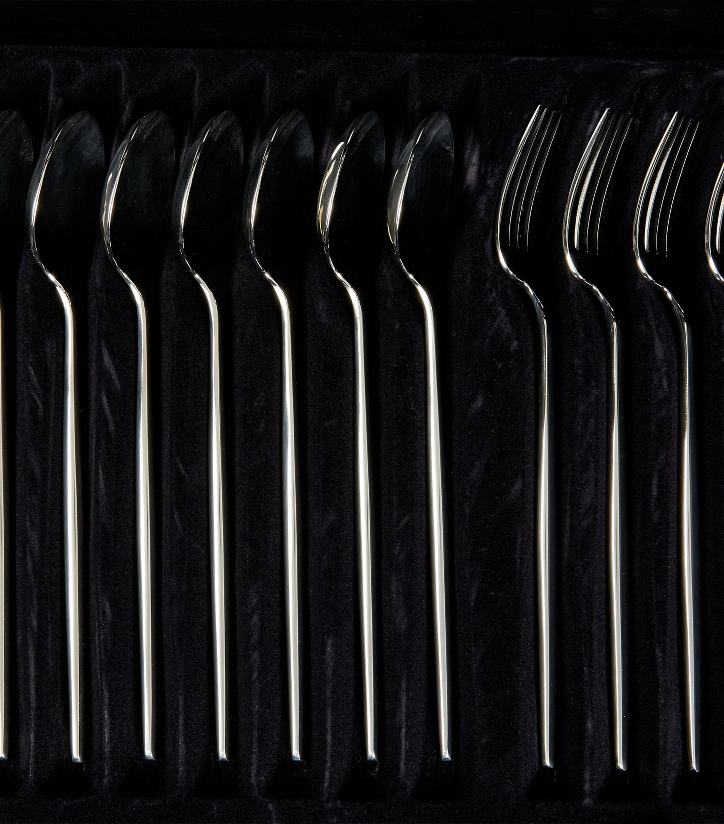 Cutipol Moon 75-Piece Stainless Steel Cutlery Set