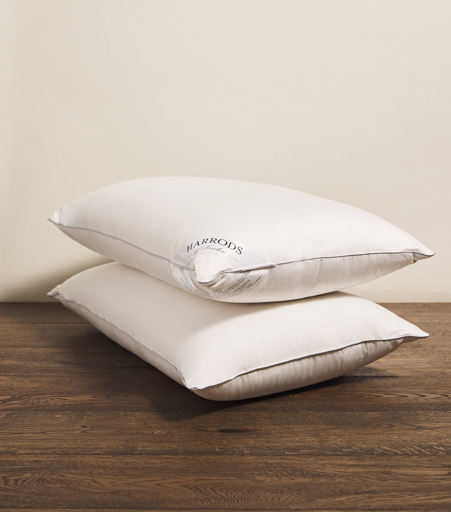 Harrods of London medium firm Canadian goose down pillow 50cm x 75cm, UK version