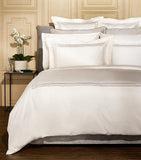 Harrods of London Mayfair King Duvet Cover and Pillowcase Set (230cm x 220cm)