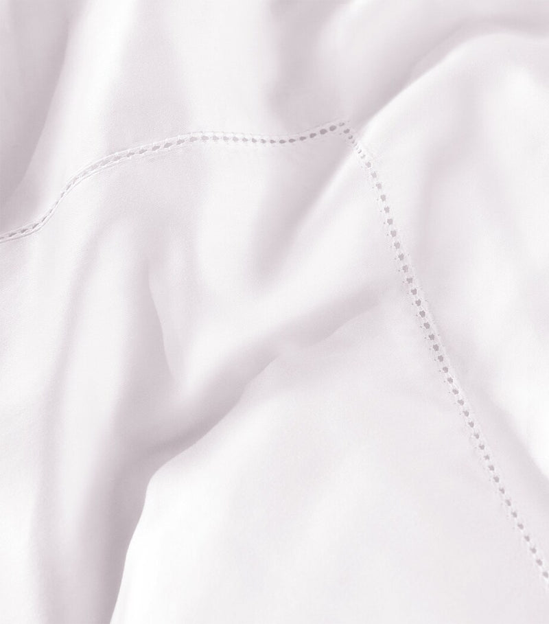 Peter Reed flat sheet in percale cotton, Super King size 305cm x 320cm, imported from the UK