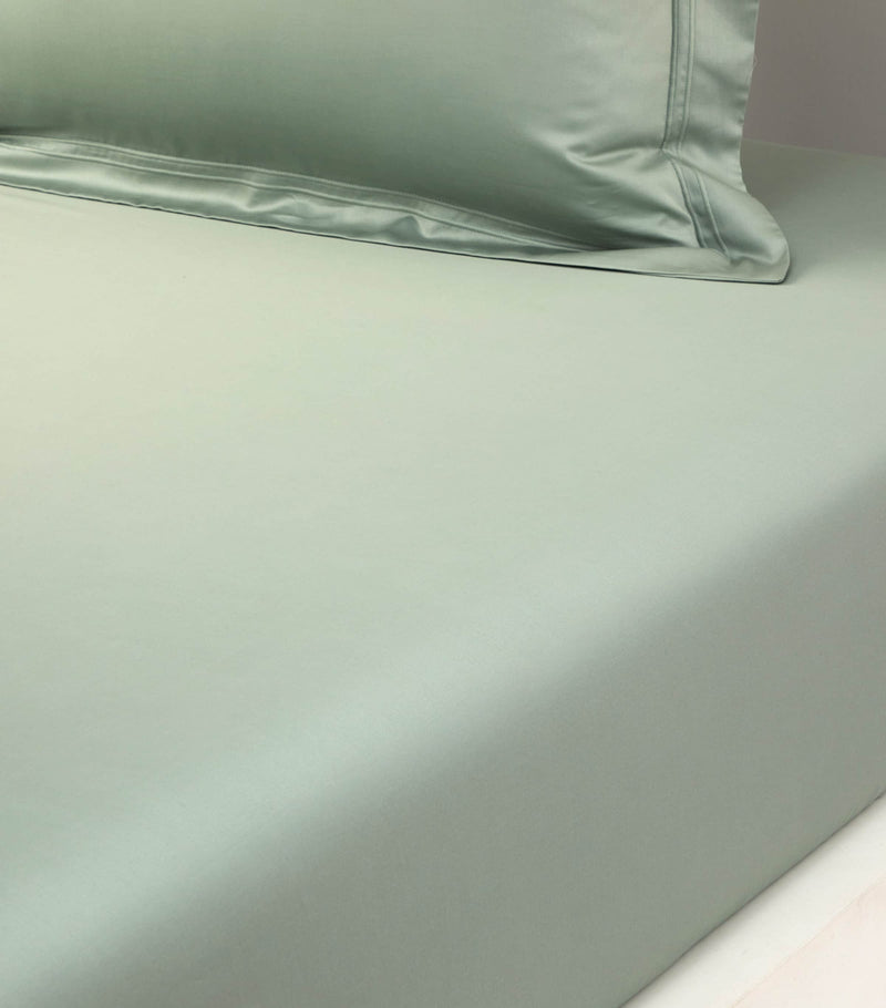 Yves Delorme Triomphe King Fitted Sheet 150cm x 200cm (British brand)