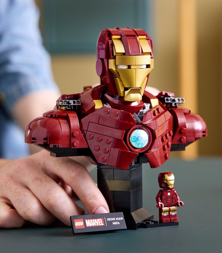 Lego Marvel Iron Man MK4 Bust set, UK version