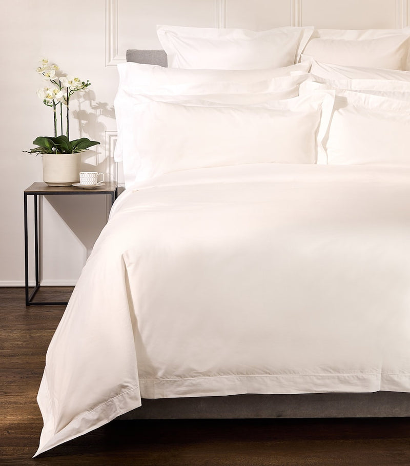 Harrods of London Chester Super King Duvet Cover Set (260cm x 220cm)