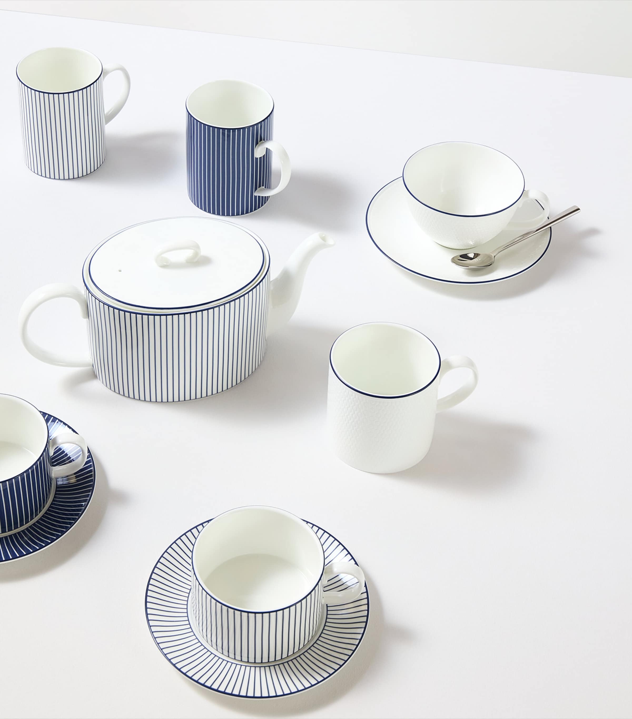 Wedgwood Bone China Gio Blue Mug