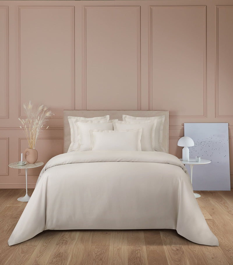 Yves Delorme Triomphe Nacre Square Oxford pillowcase 65cm x 65cm (British brand)
