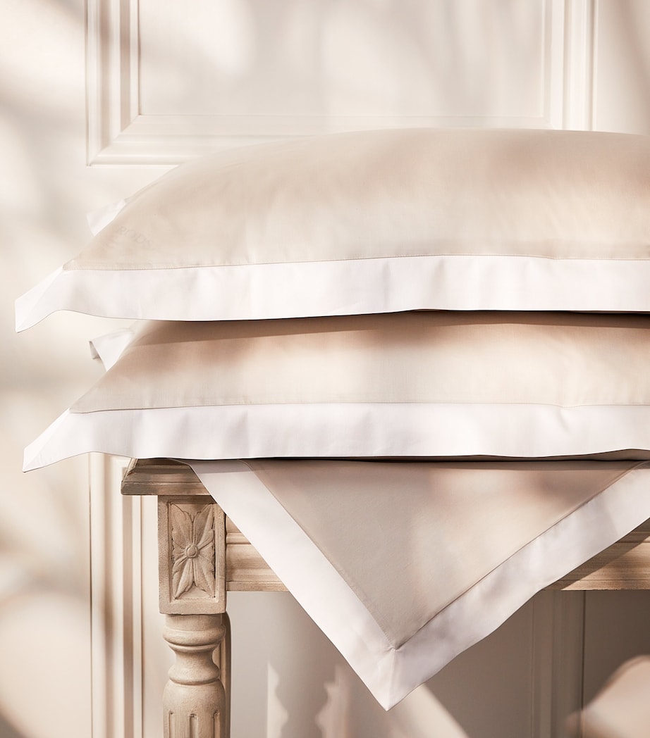 Celso de Lemos square Oxford pillowcase satin 65cm x 65cm - British product