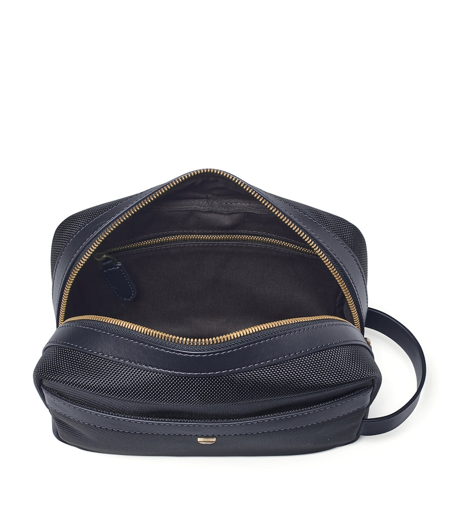 Aspinal Of London logo-detail wash bag - British product
