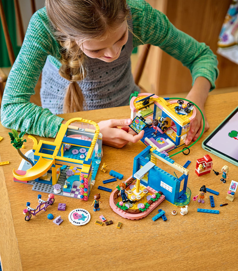 LEGO Friends Heartlake City Club House playset, UK version
