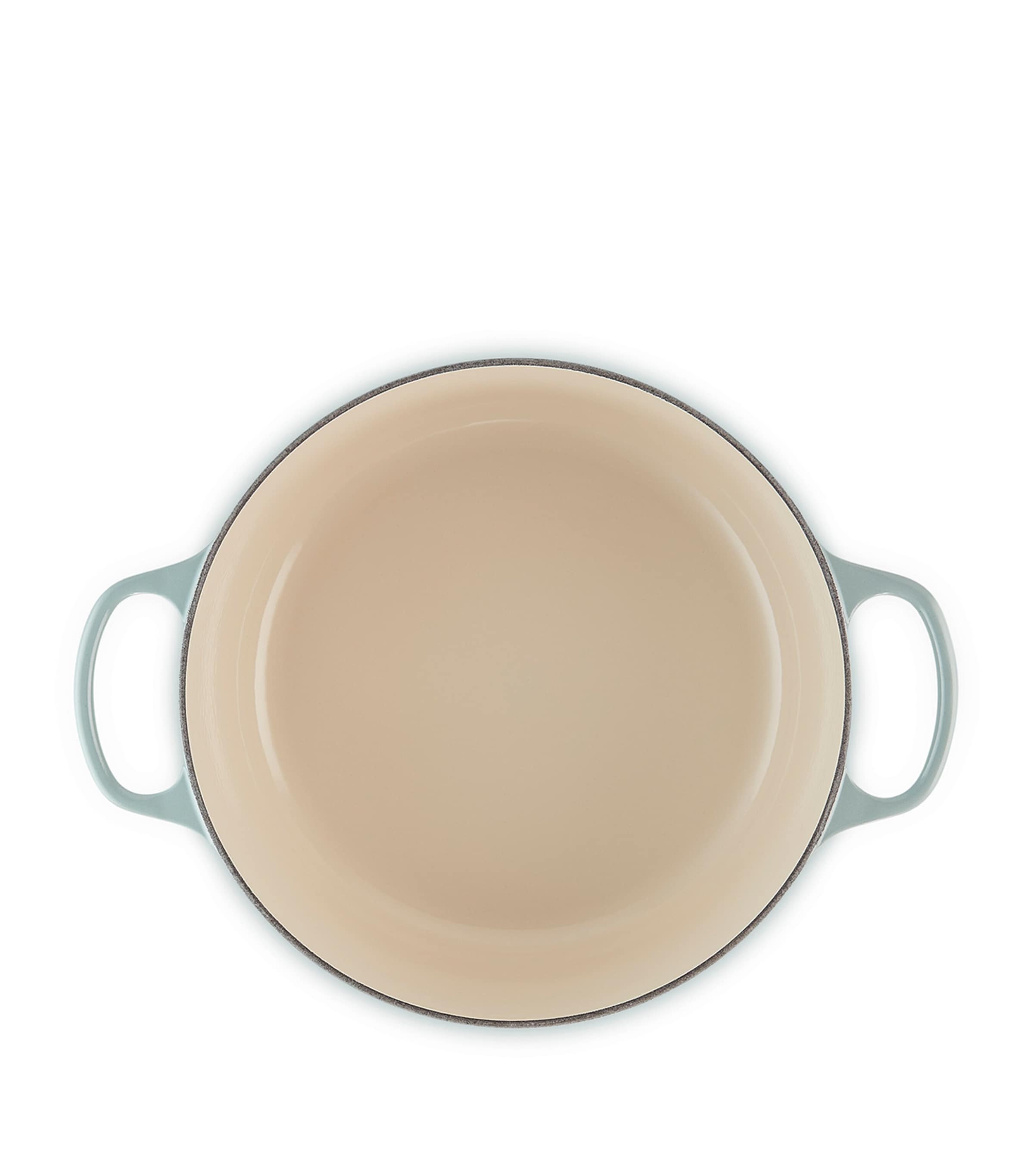 Le Creuset cast iron round casserole dish 28cm, UK version