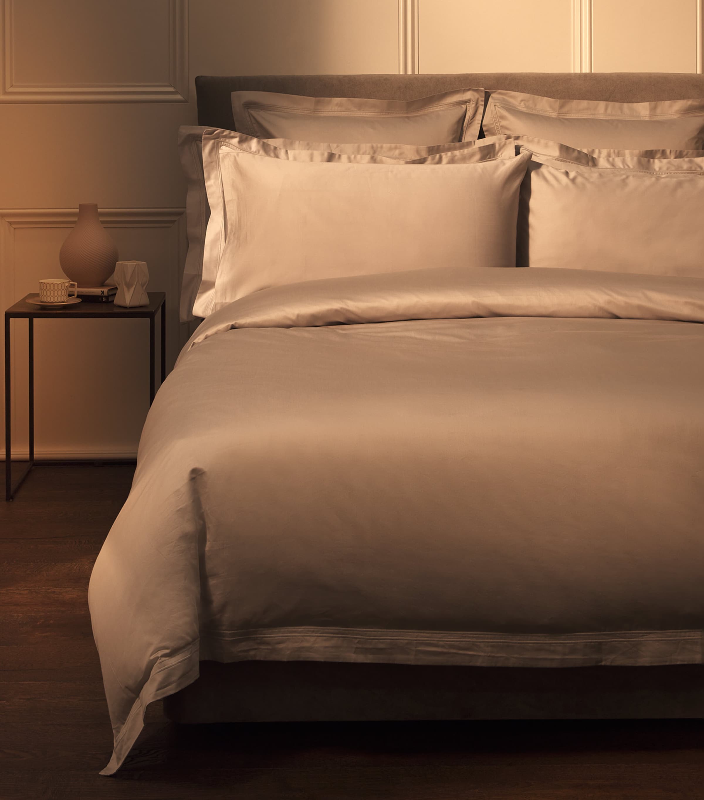 Harrods Brompton II Super King Flat Sheet 270cm x 300cm, UK version
