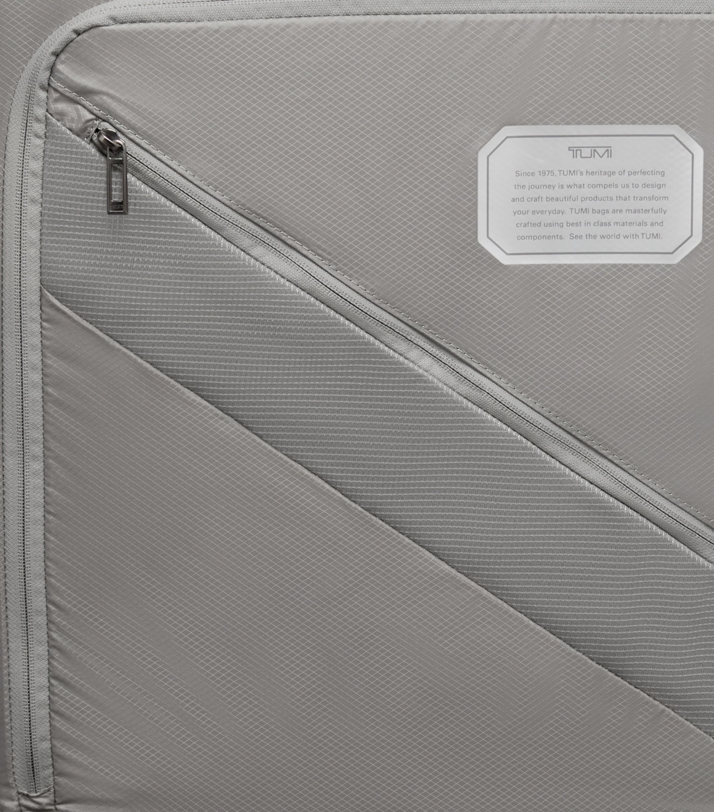 Tumi 19 Degree Lite International Carry-On Suitcase 55cm (British brand)