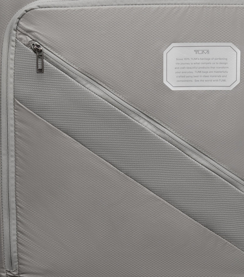 Tumi 19 Degree Lite International Carry-On Suitcase 55cm (British brand)